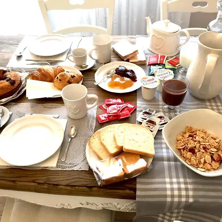 Mayflower Oda ve Kahvaltı 3*