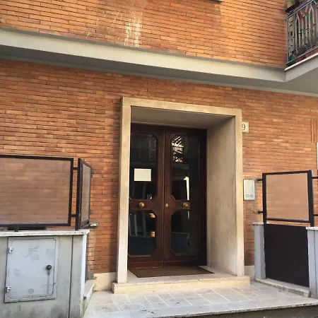 Mayflower Roma